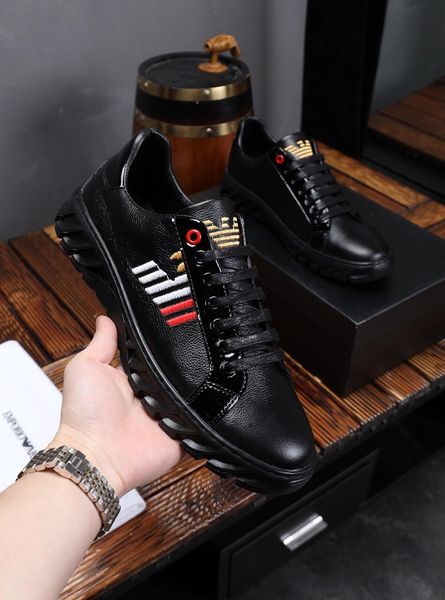 

2019f leather men's shoes, comfortable and breathable sports shoes, fashion trend low shoes, original box delivery: 38-44 yards111, Black