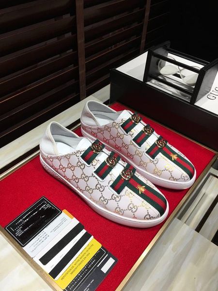 

2019q summer new men's casual tide shoes, sports wild leather low-shoes, original packaging shoe box delivery 38-44, Black