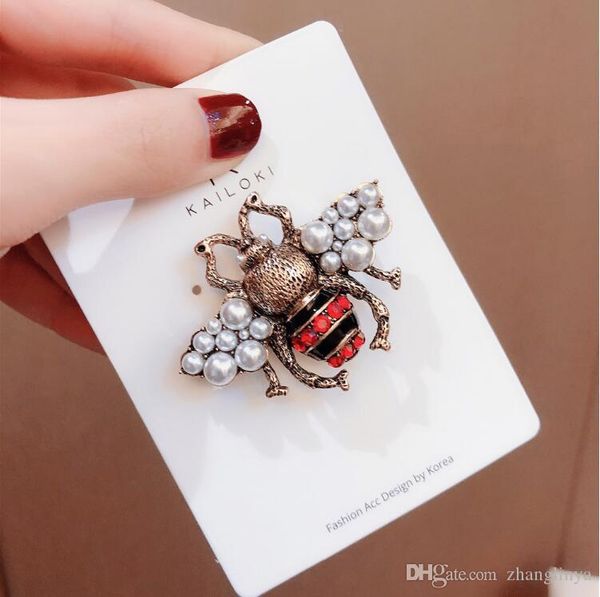 

2019 europe and the united states new retro old bee pearl shape brooch female simple clothes accessories jacket pin cardigan, Gray