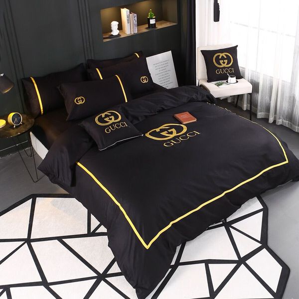 

2020 g designer bed comforters sets king size black designer pillow cases bed sheets gold letter luxury fashion designer bedding sets