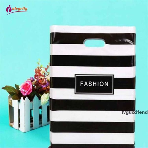 

integrity 15*20cm 50pcs wedding gifts boutique gifts shopping packaging plastic handle bags jewelry plastic package storage bags