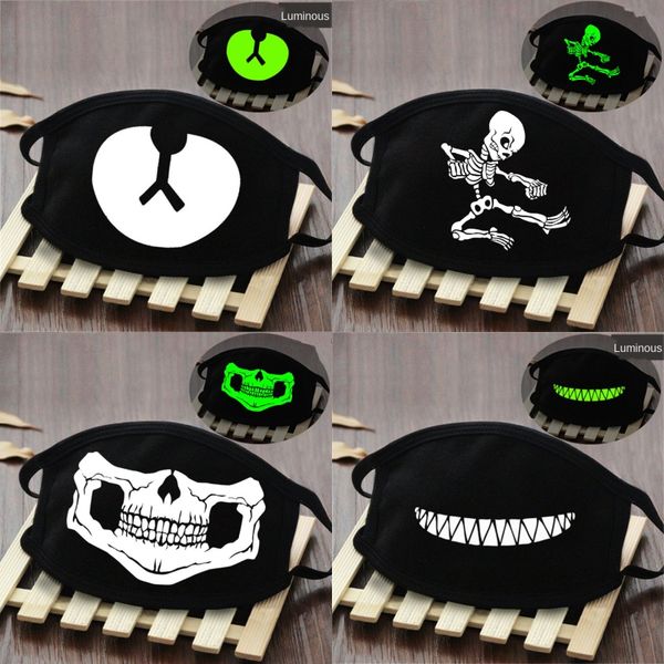 

ht 2020 outdoor ski snowboard motorcycle winter warmer sport full face mask pirates 3d printed triangular biden mask skiing ma #468#229, Black