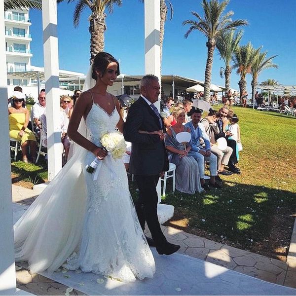 

boho beach mermaid wedding dresses designer overskirts spagehtti straps vintage bridal gowns detachable train robes de australia, White