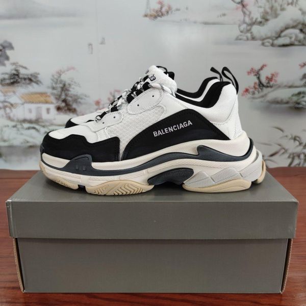 

2020fq designer to create casual and comfortable all-match sports shoes, travel shoes outsole non-slip design with original box delivery, Black