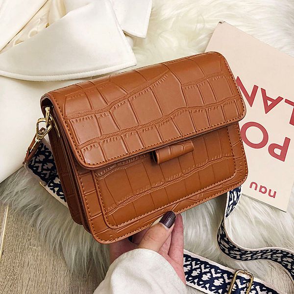 

простая сумка женской 2020 весной и осенью новая корейская версия дикого одно плеча перекинули моды небольшого квадратного мешка