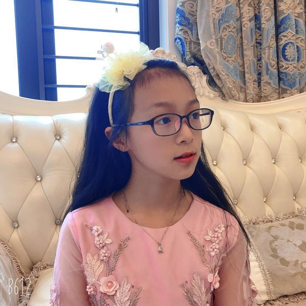 

trs0w children's day korean style girl lace hair sequined ball hairband princess lace headband girl toothed non-slip cute hairpin hair, Slivery;white