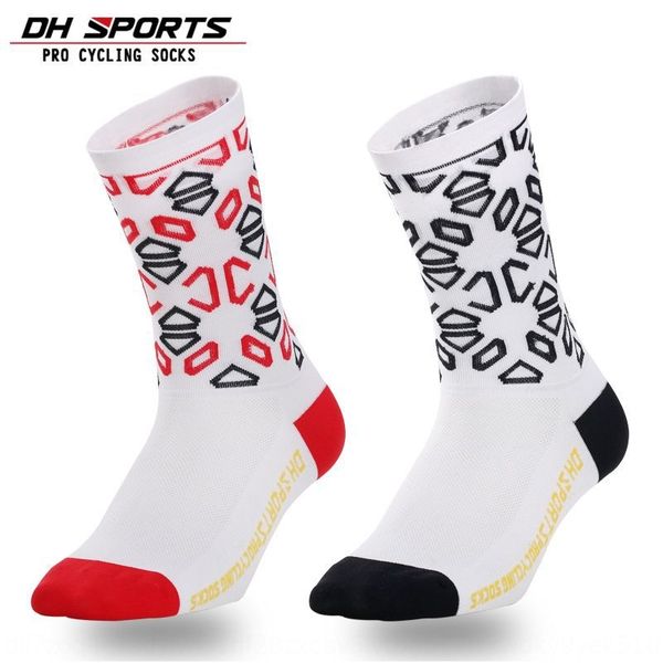 

new cycling socks sports running basketball mountaineering breathable wear-resistant bicycle basketball bicycle mid-calf socks, Black