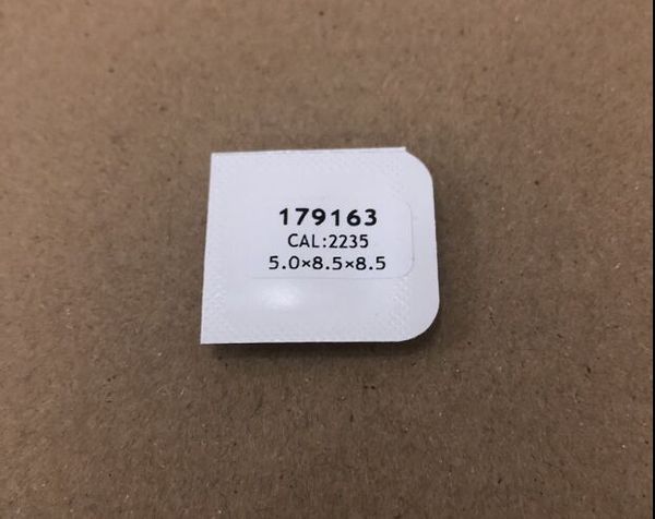 

watch hand rlx ladie/mans date just caliber 2235 gold and silver color