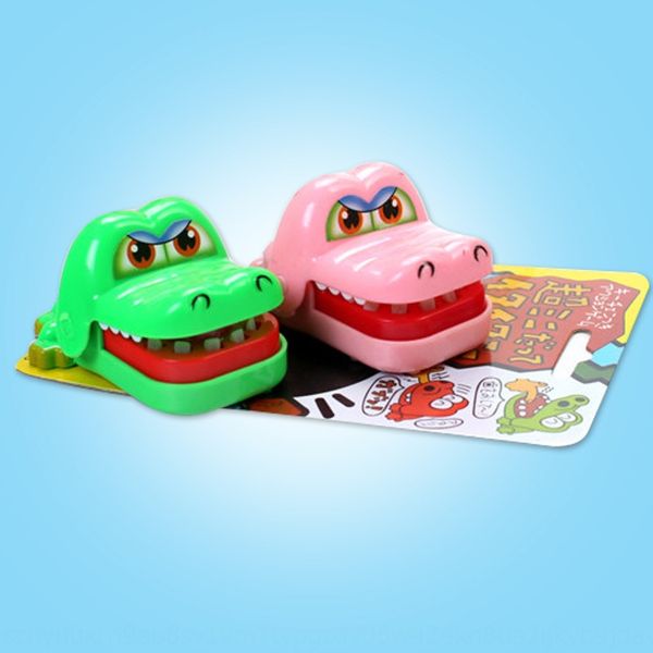 

halloween is novel funny funny spoof bite hands fish toys night market toys toy toy