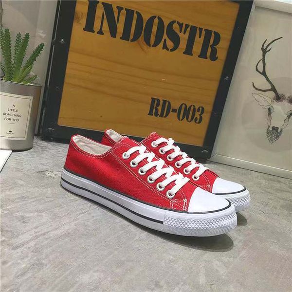 

with box sneaker casual shoes trainers shoes fashion sports shoes trainers for man woman by toy99 p16, Black;red