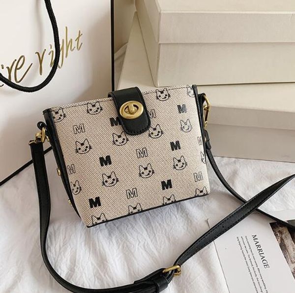 

Bucket Bag Women Shoulder Bags Cute Cat Lady Small Handbags Fashion Female Gift Travel Bag