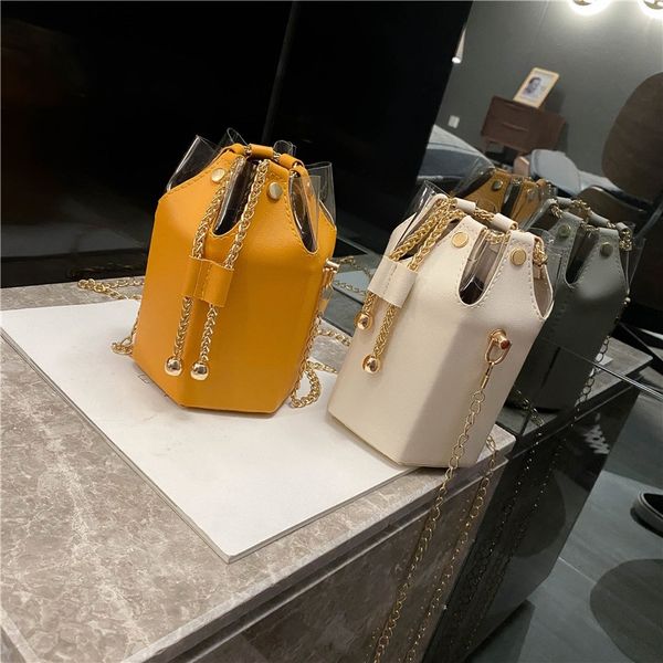 

women's 2020 new pu single bucket women's postman shoulder bag chain single shoulder messenger bag, White