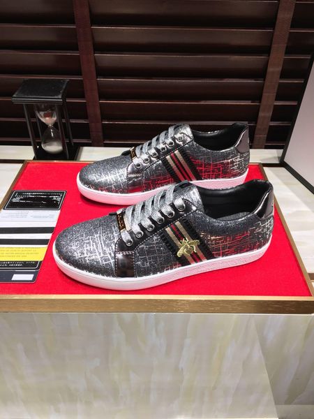 

2019 spring and summer new men's casual shoes, sports wild leather low-shoes, original packaging shoe box delivery 38-44, Black