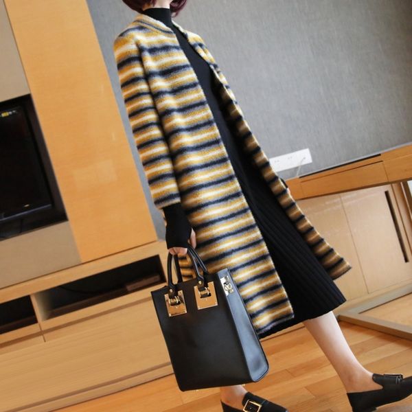 

inlim элегантный имитация норки пальто для женщин 2020 новый весной и осенью кардиган в полоску с длинным рукавом утолщенный шуба свитер рых, White