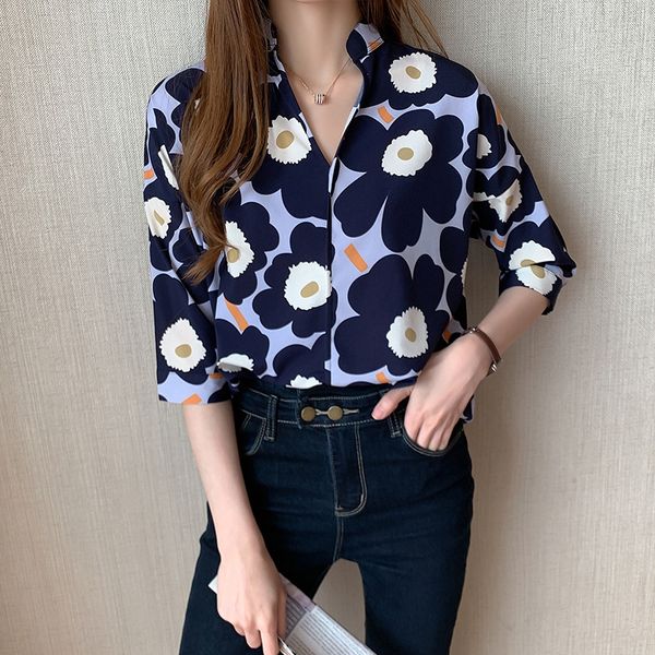 

light mature style niche shirt women's summer 2020 thin half sleeve printed shirt women's outer top, White