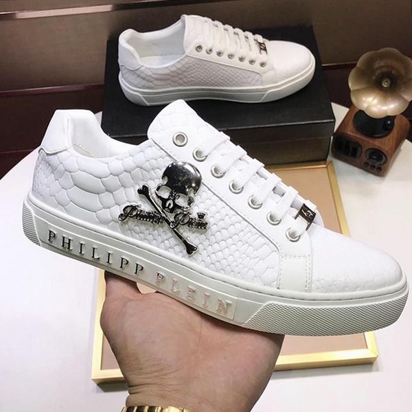 

luxury men 's shoes 2020 new fashion casual lightweight vintage black and white low lace -up cool street fashion shoes autumn and
