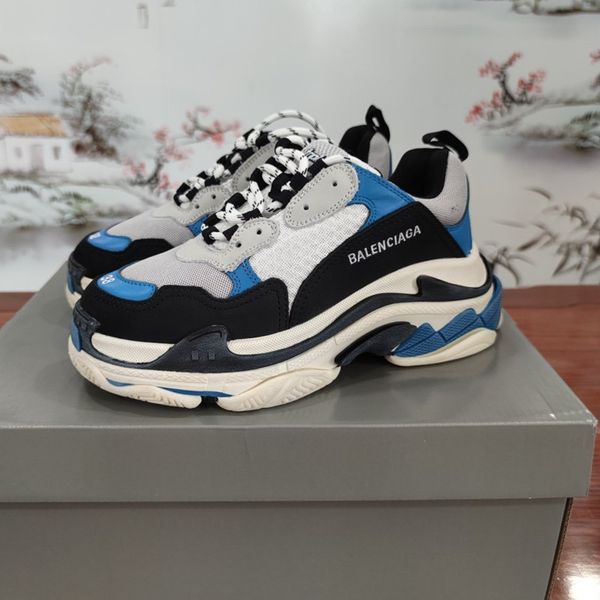 

2020ru designer to create casual and comfortable all-match sports shoes, travel shoes outsole non-slip design with original box delivery, Black