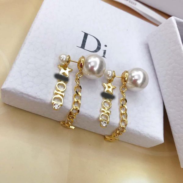 

2020luxury cd jewelry letter rhinestone pearl star earrings women's high version tassel earrings, White
