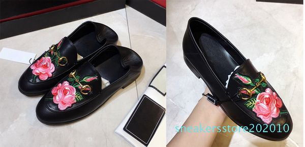 

fashion muller fur slippers women genuine leather mules flat mules shoes metal chain casual mules flats new styles with box s10, Black