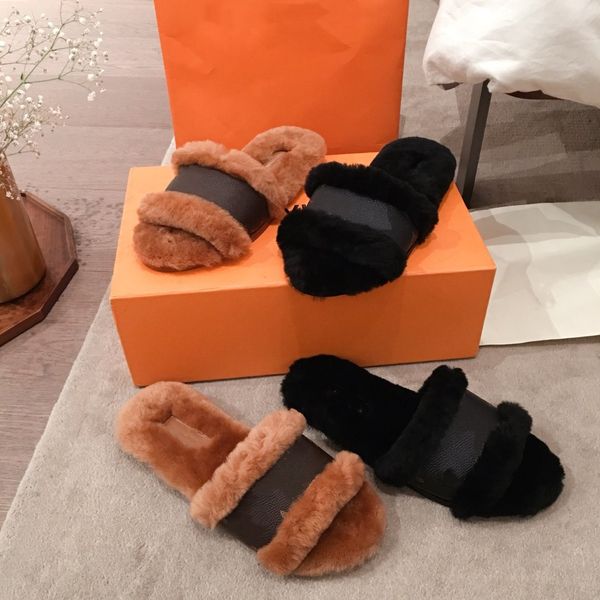 

limited edition full mink hair home and l slippers of 2020 light and comfortable soles womens soft and warm fur slippers, Black