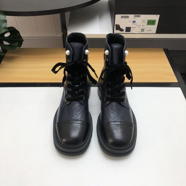 

new1 luxury ladies martin boots fashion leather boots thick bottom outdoor comfortable women's shoes original box fast delivery, Black