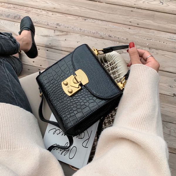 

mini alligator pattern pu leather crossbody bags for women 2019 lock designer shoulder messenger bags female travel handbags