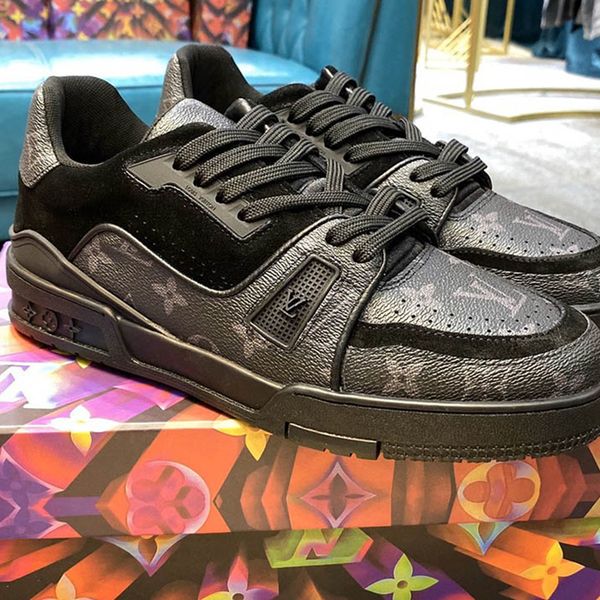 

081 the high-quality men's casual sports shoes and outdoor casual shoes of the new brand designer, the original box size is 38-45, Black