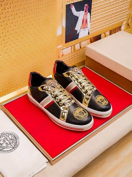 

2020u роскошь пользовательских medusa напечатаны низкой топ шнуровка случайной спортивной обуви, высокий класс моды дикой мужской обувь, раз, Black