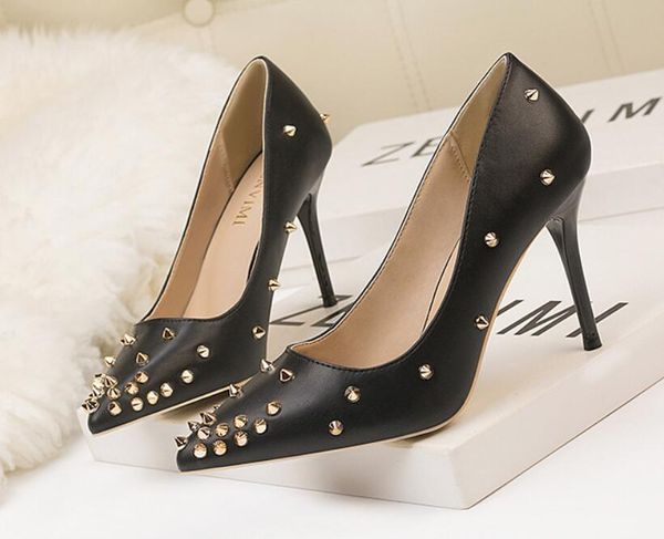 

european and american fashion thin, pointed rivet shallow single shoe, Black