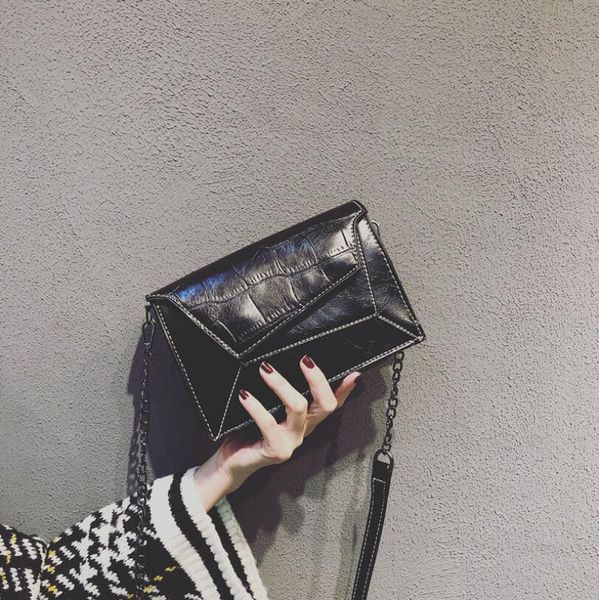 

fashion leisure bag women's handbag new versatile messenger bag chic chain alligator bags