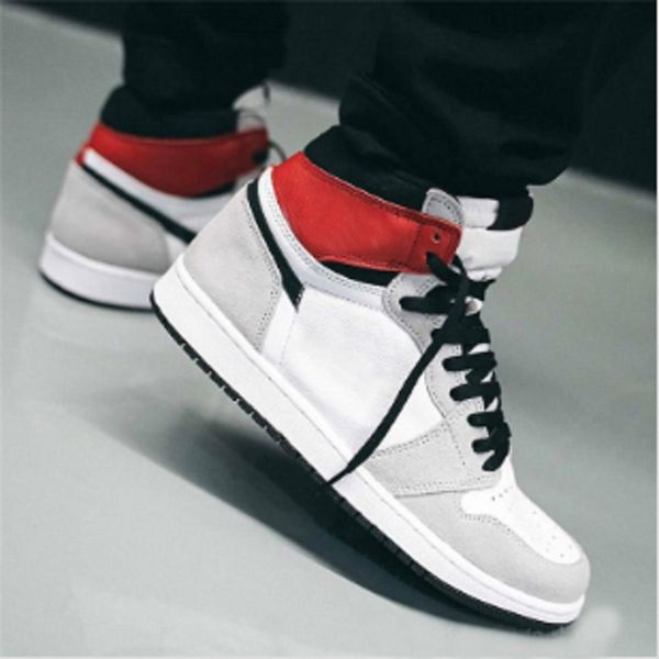 

2020 new release light smoke grey 1 high og white black varsity red 555088-126 1s basketball shoes designers with original box, White;red