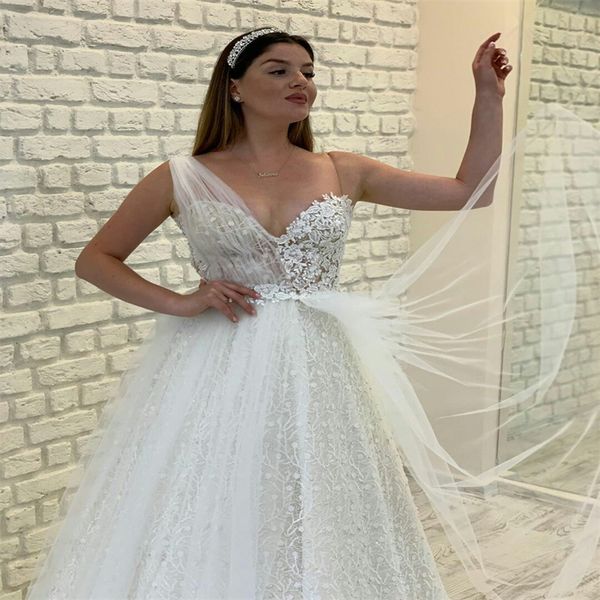 Plus Size Boho Vestidos de Noiva de Linha Sexy Um-Ombro Sem Mangas Lace Appliqued Vestido Bridal Varredura Trem Personalizado Feito Praia Vestido Bridal