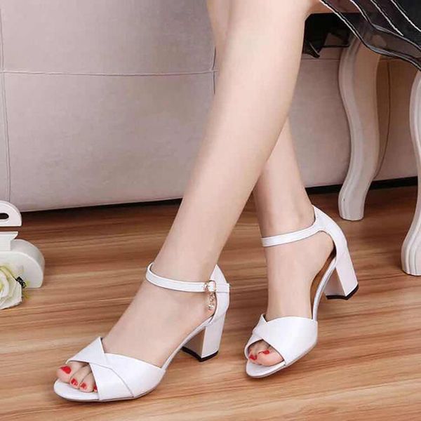 

2020 luxury magic stick white black cowskin real leather platform designer sandals women fashion shoes size 35-41 tradingbear 11p610