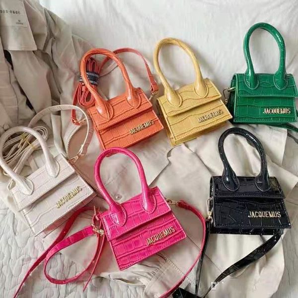 

2020 new fashion catwalk crocodile pattern female bag ladies leather bag fashion mini one shoulder small square bag wallet hook