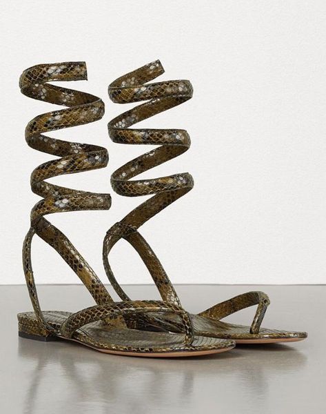 

2020 summer new women's shoes snakelike winding herringbone clip toe flat snake pattern low heel roman sandals, Black
