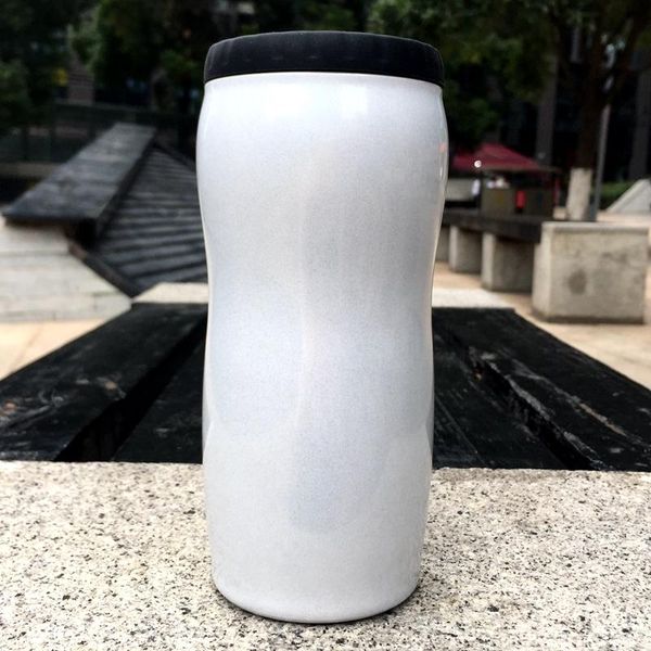 4 цвета 12OZ Can Cooler Двойной вакуумный Ice Cooler Curve Shaped сок массажер из нержавеющей стали Летний Открытый кемпинга Бутылка Бесплатная доставка A11