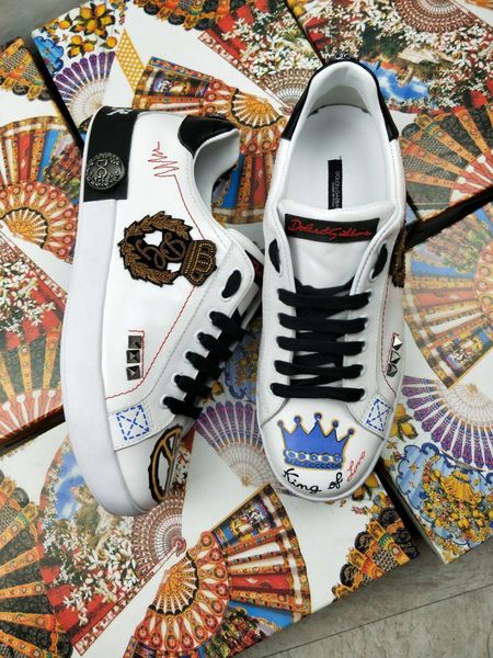 

2020 luxury men and women graffiti hand-painted lace-up daily casual sports shoes, fashionable wild high-end couple banquet shoes, 35-45, Black