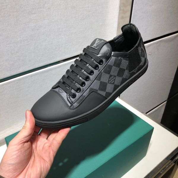 

2020-2019n new limited edition men's casual shoes, fashion wild sports shoes, original packaging shoe box delivery, yardage: 38-44