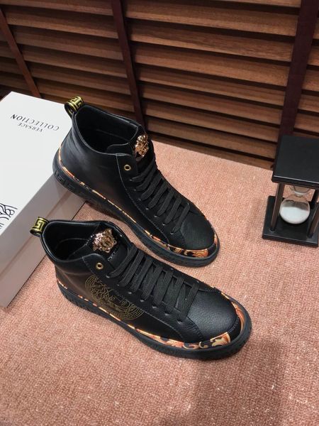 

new10 fashion men's boots wild sports shoes personality casual outdoor leather comfortable travel shoes original box packaging, Black