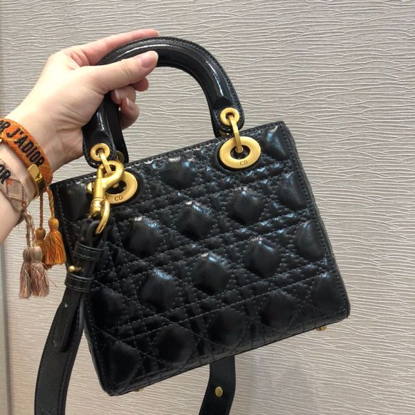 

classic lady crossbody bag 7a high-end custom quality single shoulder bag fashion style metal ring different retro copper hardware