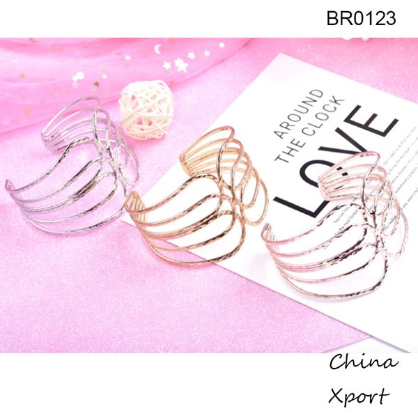 

fashional selling cuff bracelets simple design big girls bracelets suitable to any occasions beautiful jewelry gift to girls, Black