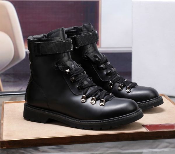 

luxury designer women's leather ankle boots flat martin short boots solid color leather platform desert lace mid-short boots, Black