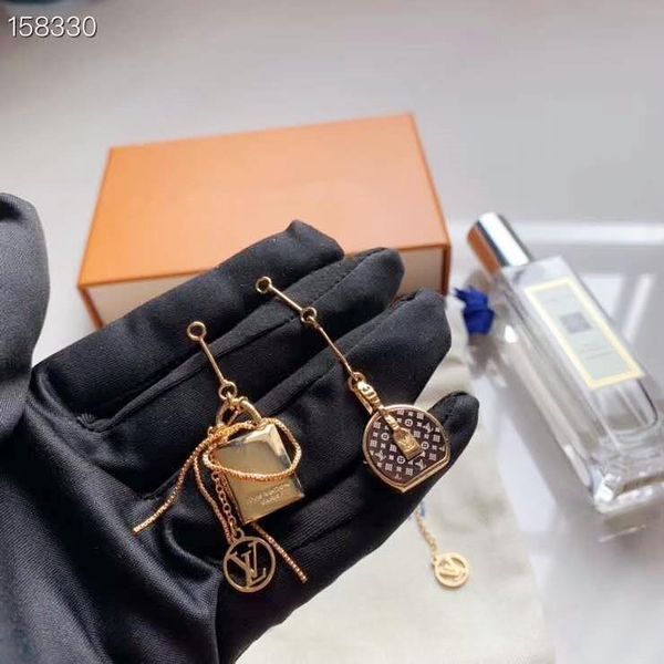 

fashion new asymmetric earrings fashion bespoke sub-gold material plated thick gold s925 sterling silver needle elegant popular logo ear, Golden;silver