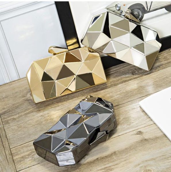 

designer handbag 2020 new fashion female bag dinner metal hand chain one shoulder messenger small square banquet bag