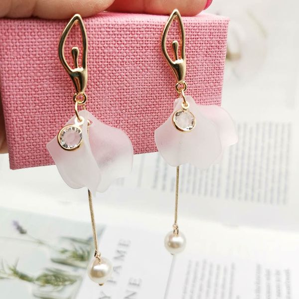 

european and american tassel fashion pearl fairy petal earrings female long ear pin ear jewelry, Golden;silver