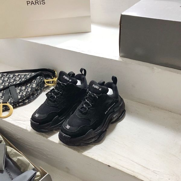 

2020wb designer to create casual and comfortable all-match sports shoes, travel shoes outsole non-slip design with original box delivery, Black