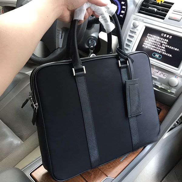 

fashionable lady handbag high-end custom quality handbag classic business leisure fashion bag metal jewelry with long shoulder straps 0016