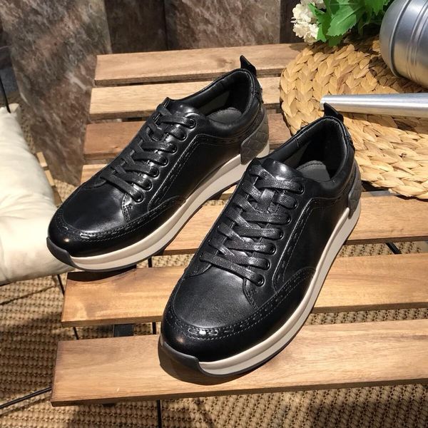 

2020j limited edition little bee embroidery classic men's low-sneakers, fashionable wild casual outdoor tide shoes, size: 38-45, Black