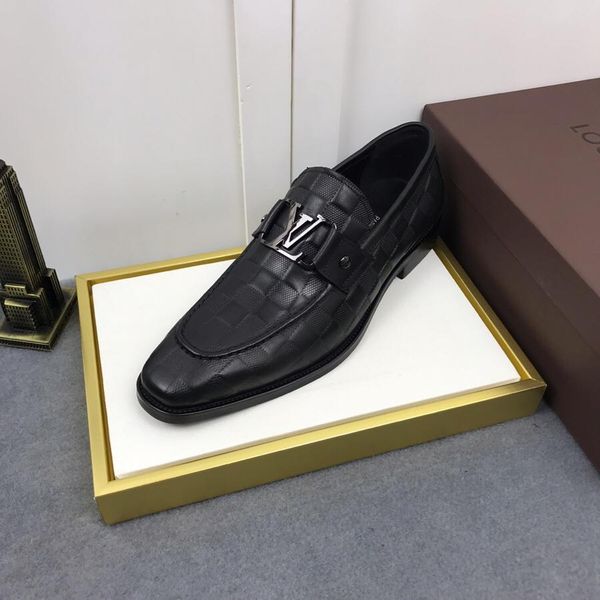 

2020-2019u limited edition custom leather men's business shoes, fashion wild sports shoes, original packaging shoe box, size: 38-44