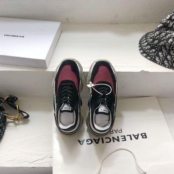 

low-triple s clear sole sneakers, r brand casual sneakers, stylish comfort,with original box,size35-45,tt